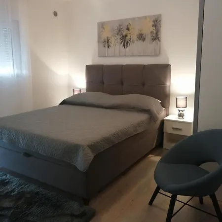 Apartman Lanterna *