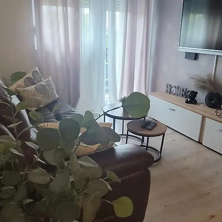 Lanterna Daire Ražanac