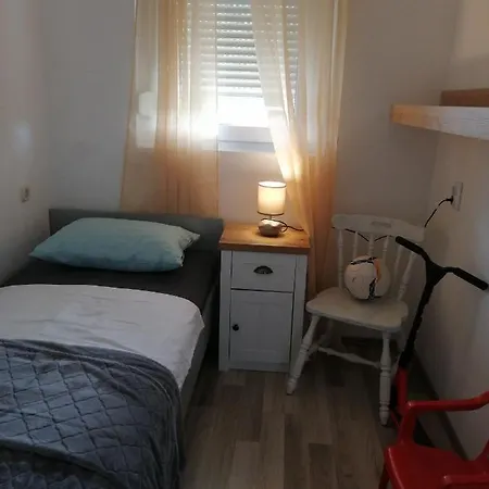 Apartments Lanterna Razanac